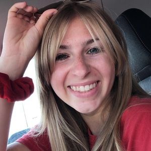 Meet your Posher, Claire